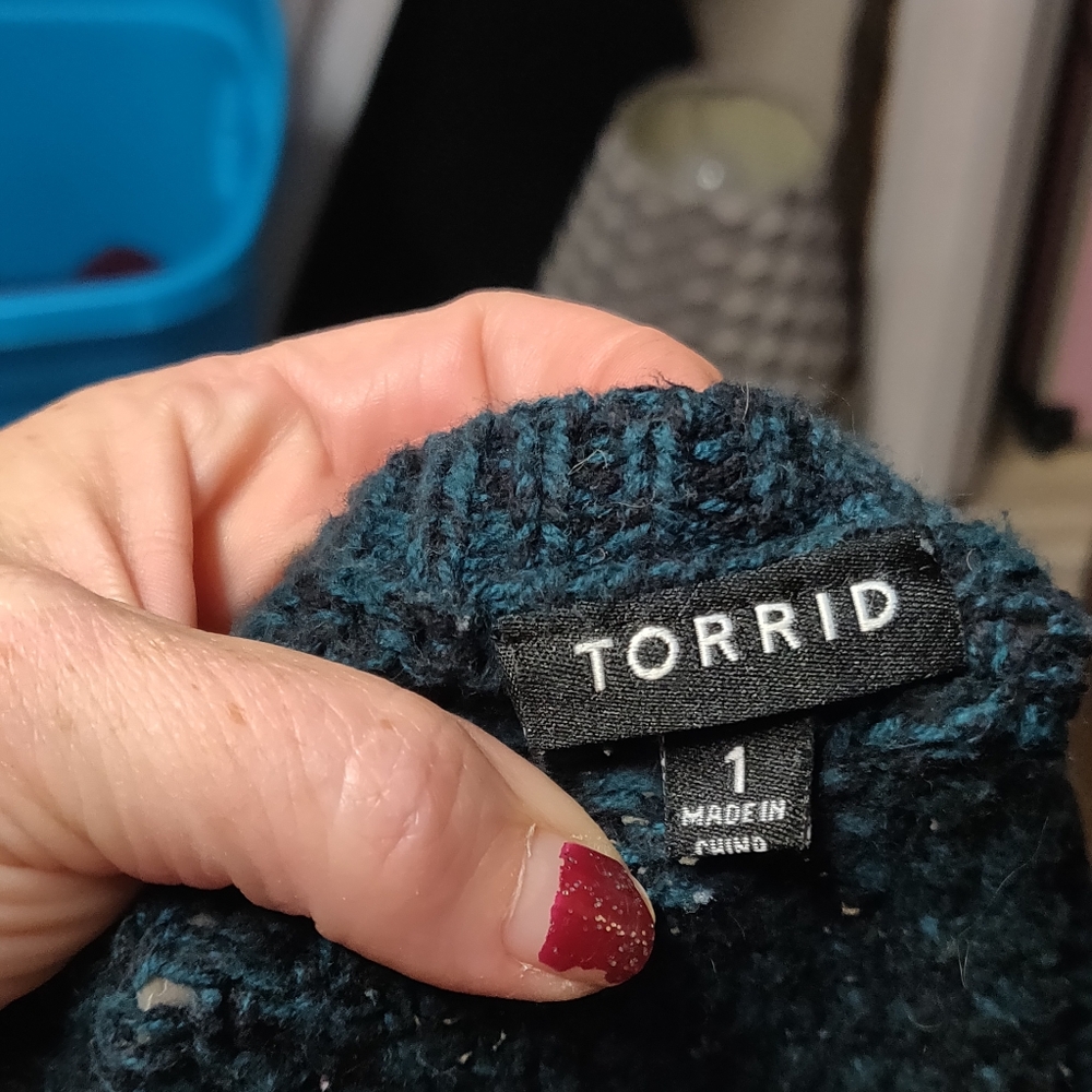 Sweater - Picture 2 of 2